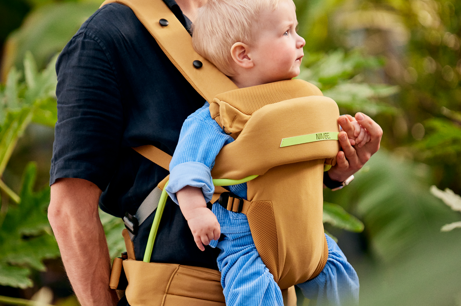 Can I carry my baby facing outward in a carrier?